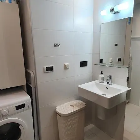 Apartment Oasis *