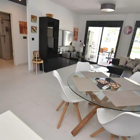 Oasis Apartment